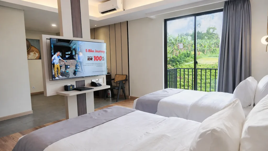 PREMIER ROOM